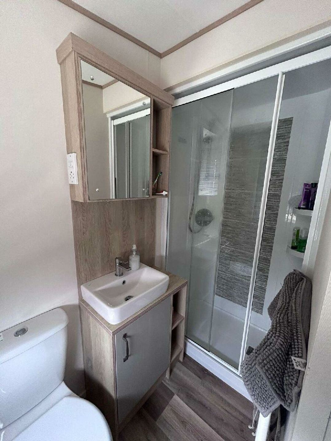 Manor Park Holiday Village - Holiday Accommodation 22022