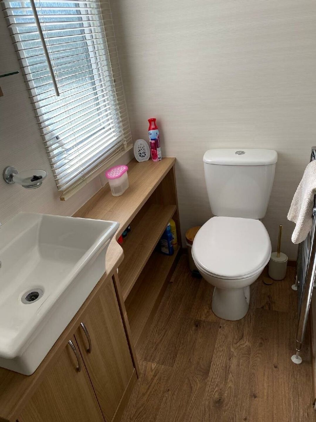 Hayling Island Holiday Park - Meadow Bay Villages - Holiday Accommodation 22059