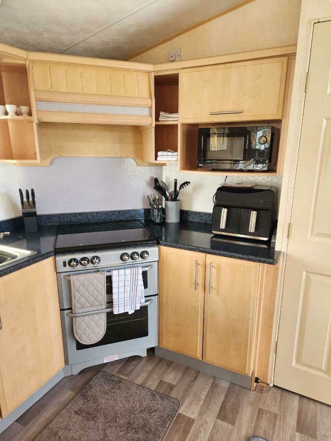 Sealands Caravan Park - Holiday Accommodation 22075