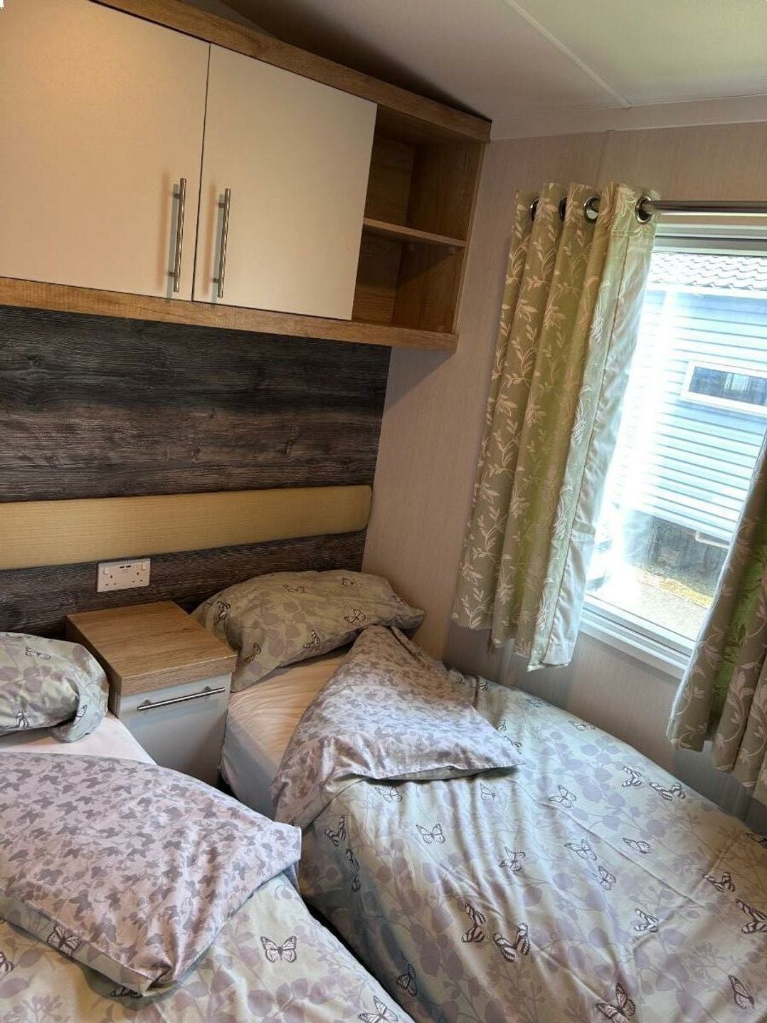 Marton Mere Holiday Village - Holiday Accommodation 22109