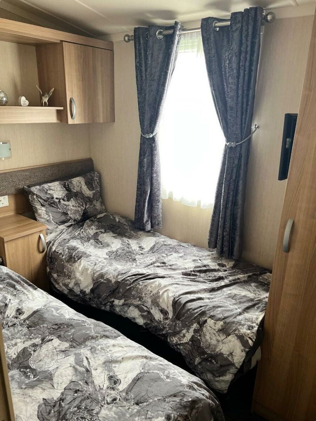 Marton Mere Holiday Village - Holiday Accommodation 22124