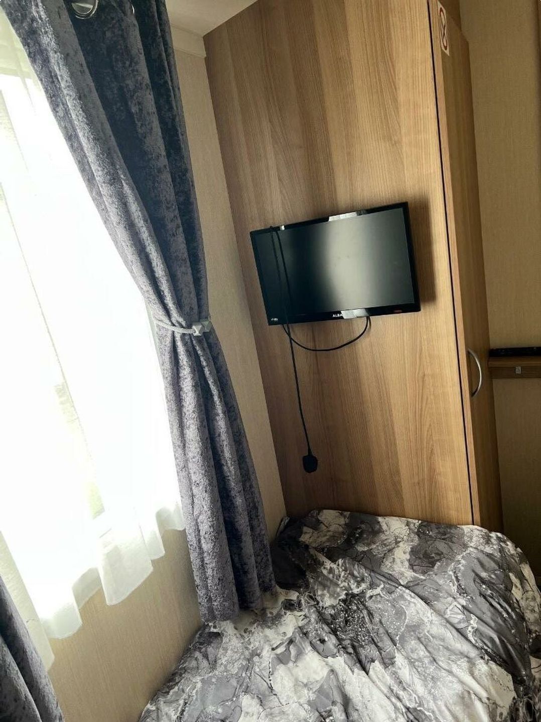 Marton Mere Holiday Village - Holiday Accommodation 22124