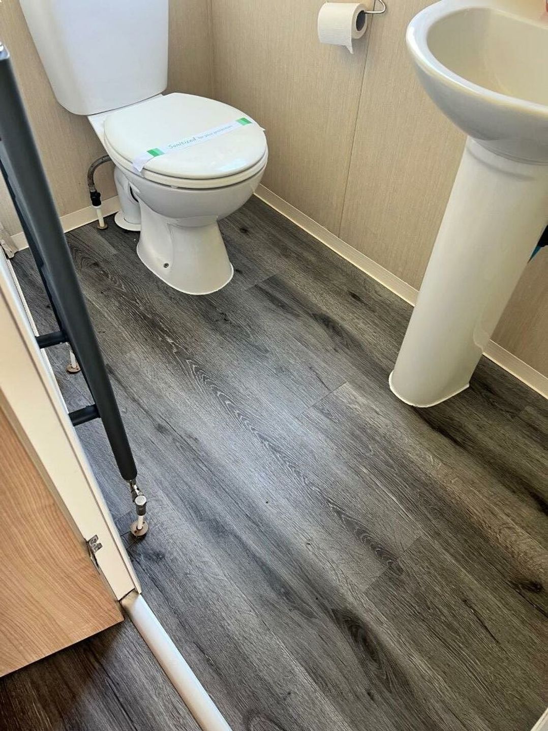 Marton Mere Holiday Village - Holiday Accommodation 22124