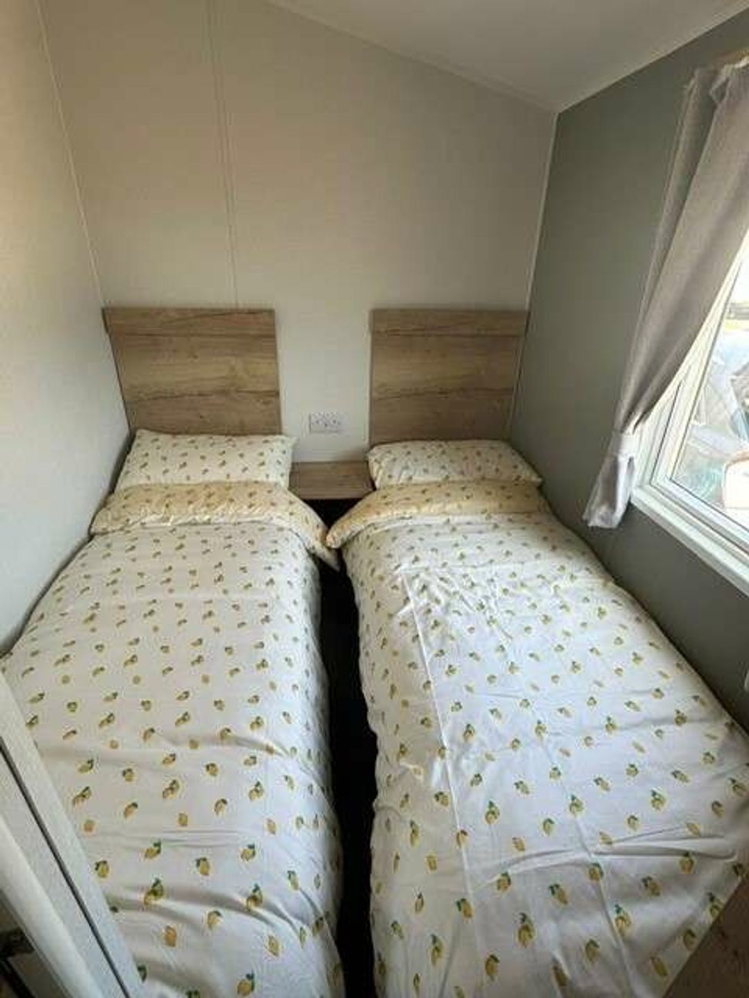 Trecco Bay - Holiday Accommodation 22136