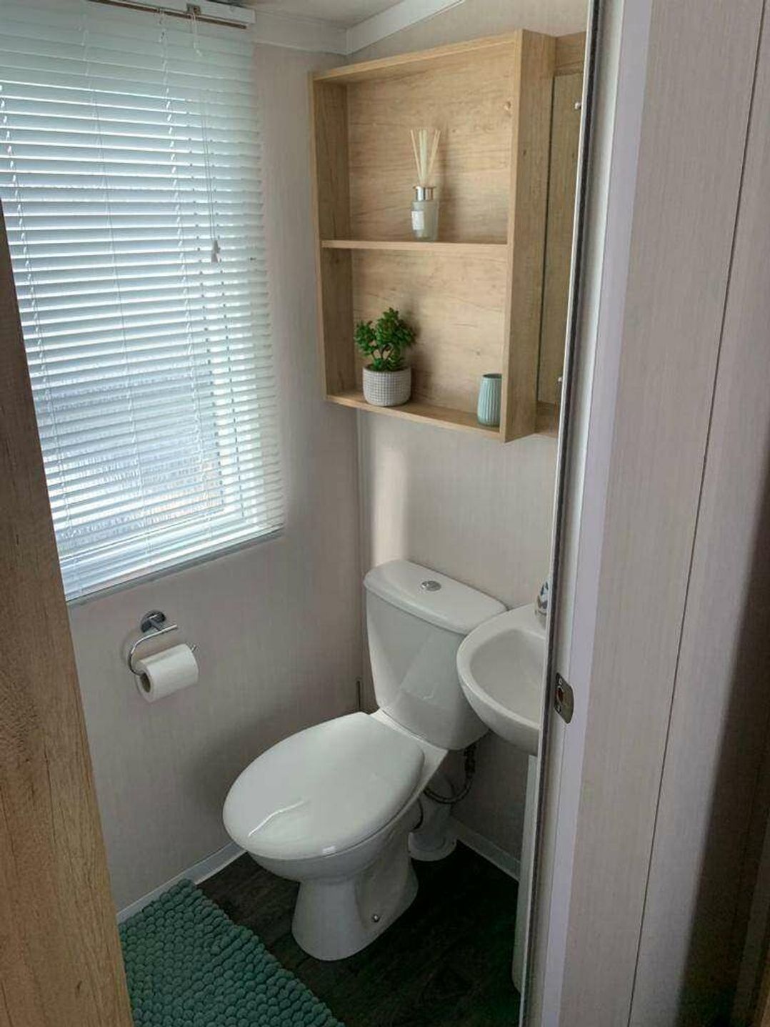 Oakdene Forest Park - Holiday Accommodation 22159