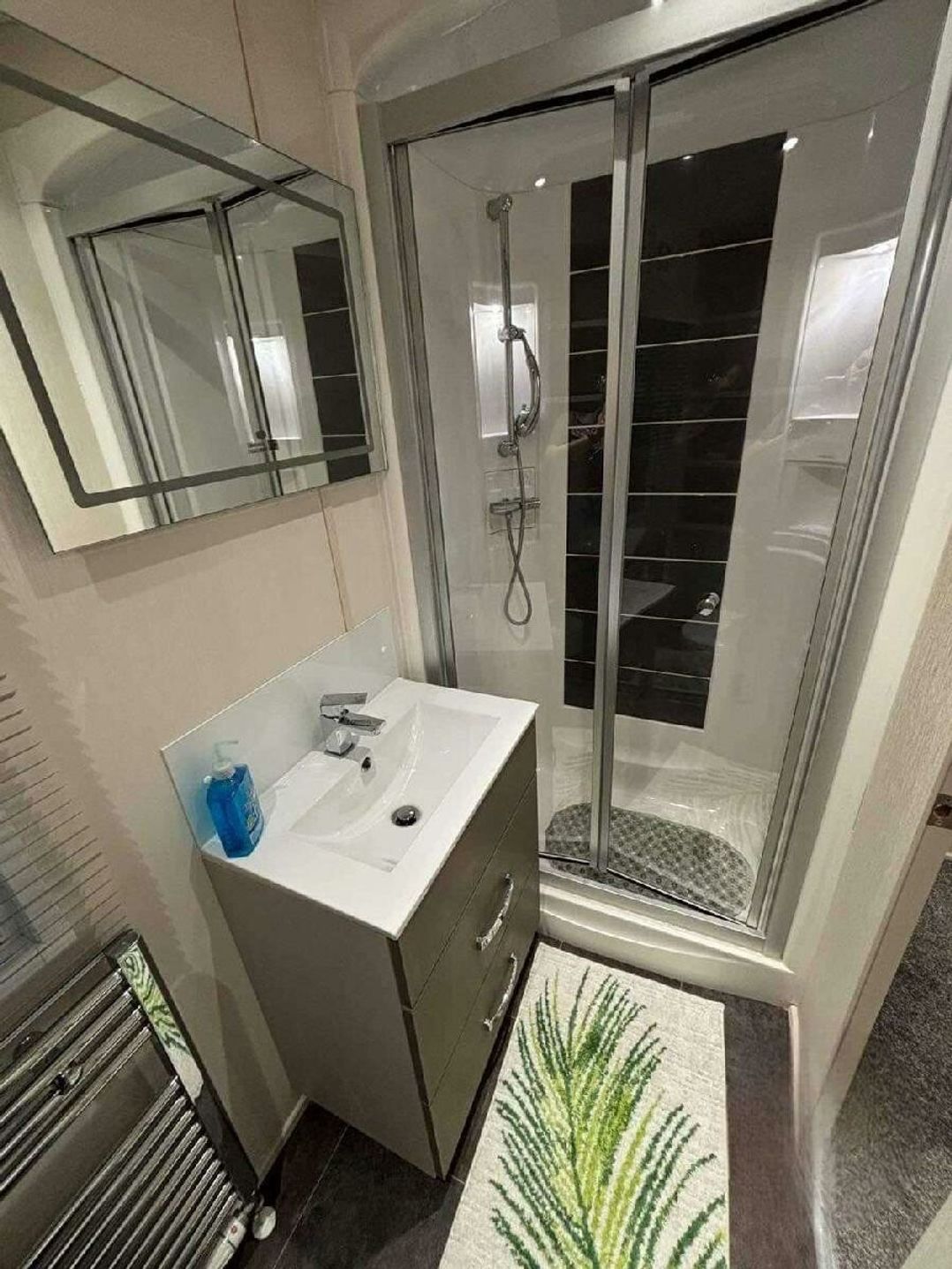 Golden Palm Resort - Holiday Accommodation 22164