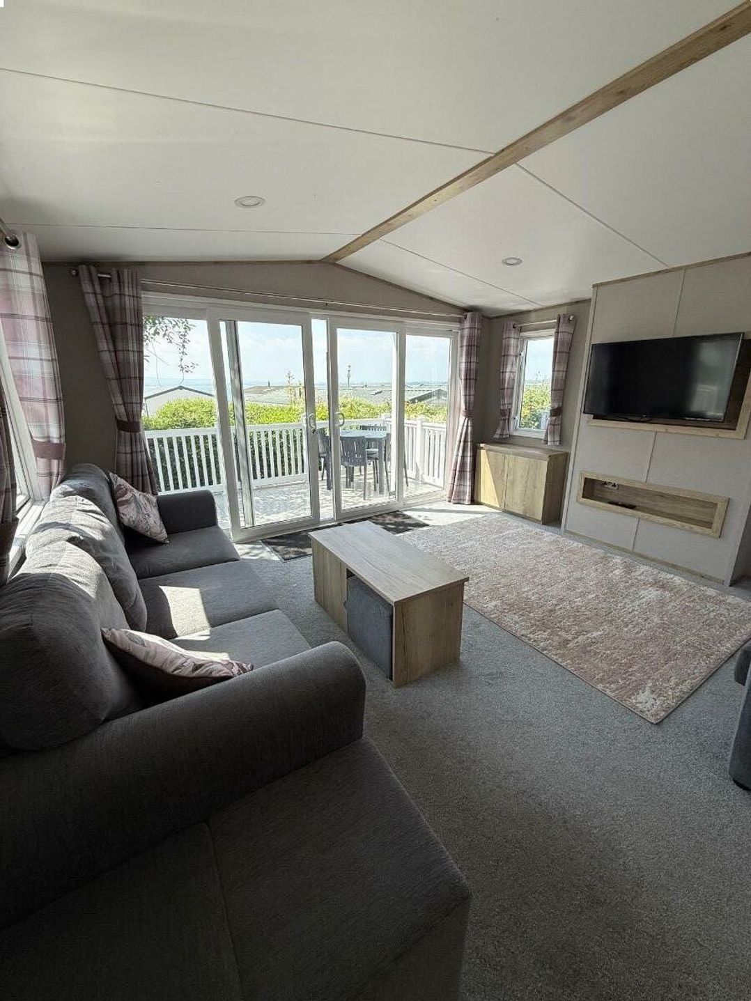 Rockley Park - Holiday Accommodation 22180