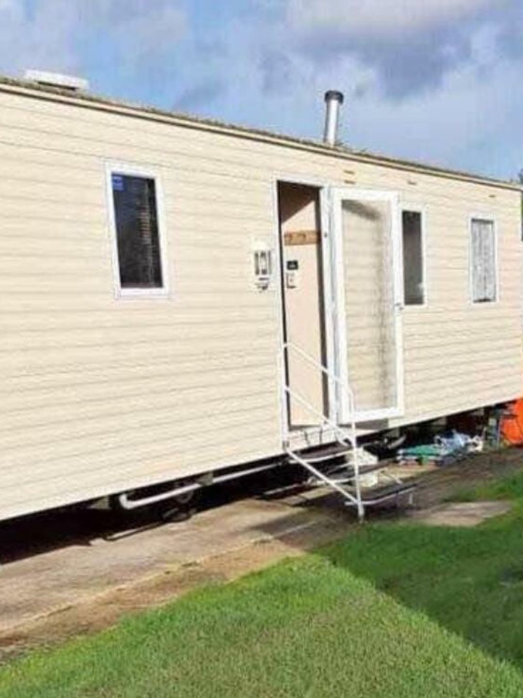 Hayling Island Holiday Park - Meadow Bay Villages - Holiday Accommodation 22187