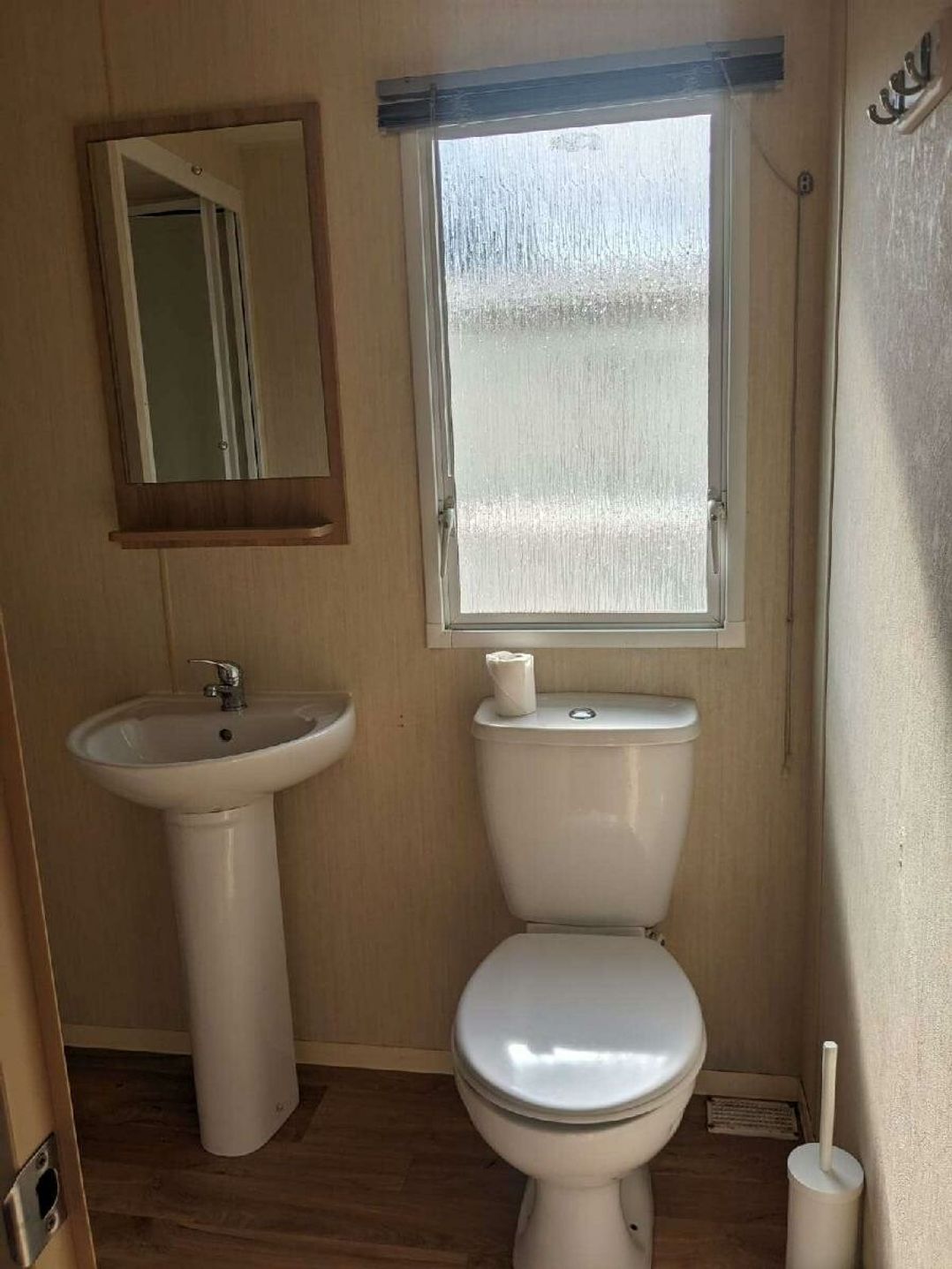 Hayling Island Holiday Park - Meadow Bay Villages - Holiday Accommodation 22187