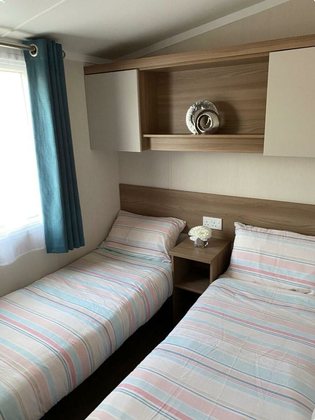 Tattershall Lakes Country Park - Holiday Accommodation 22190