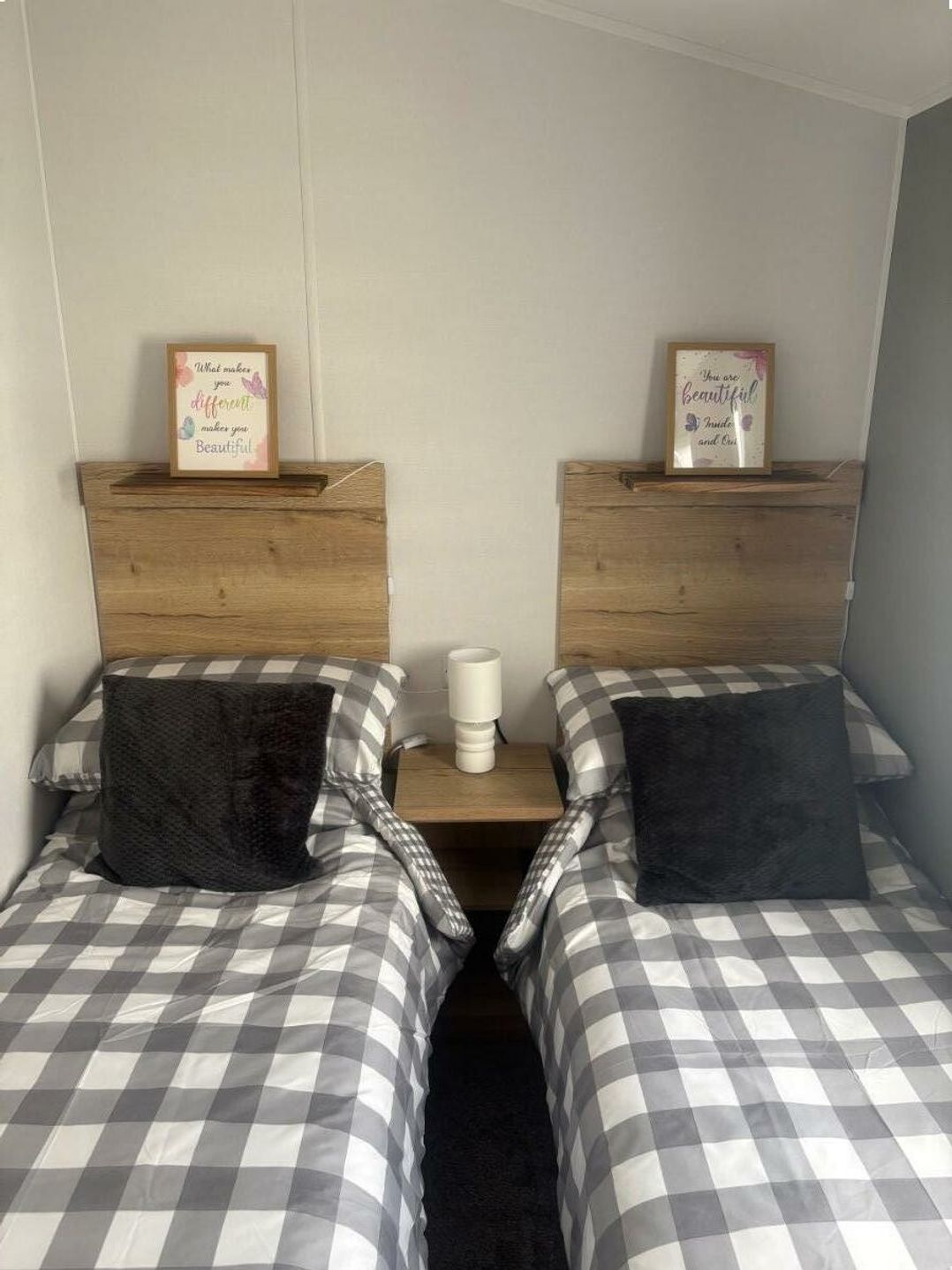 Pendine Sands - Holiday Accommodation 22265