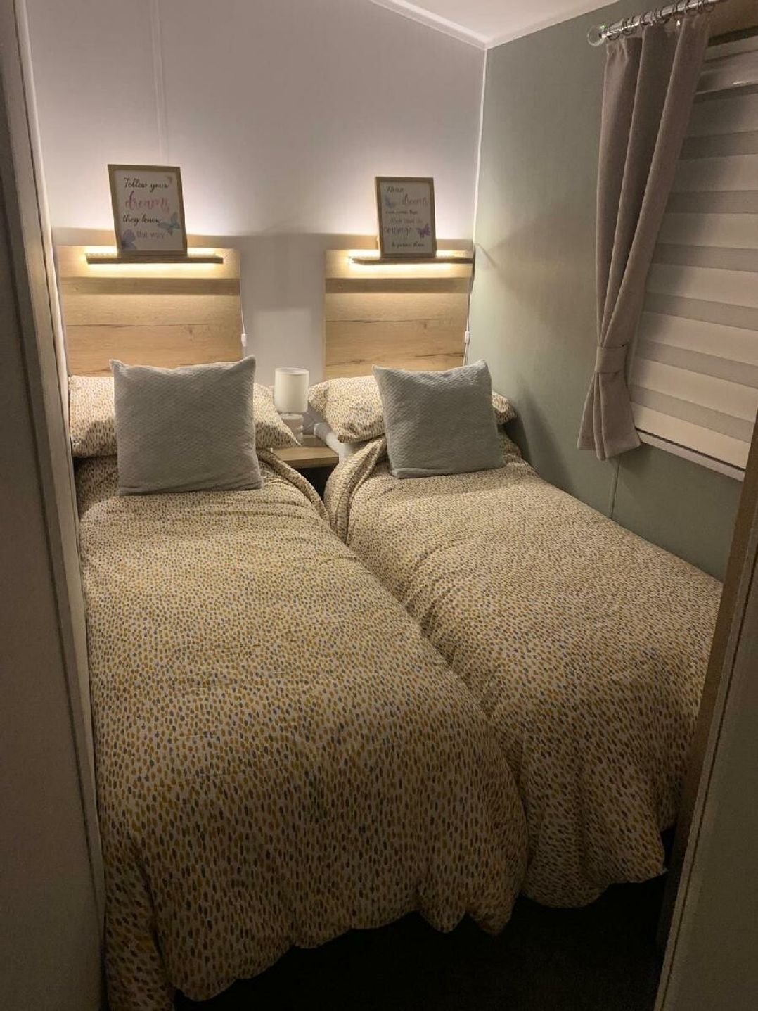 Pendine Sands - Holiday Accommodation 22265