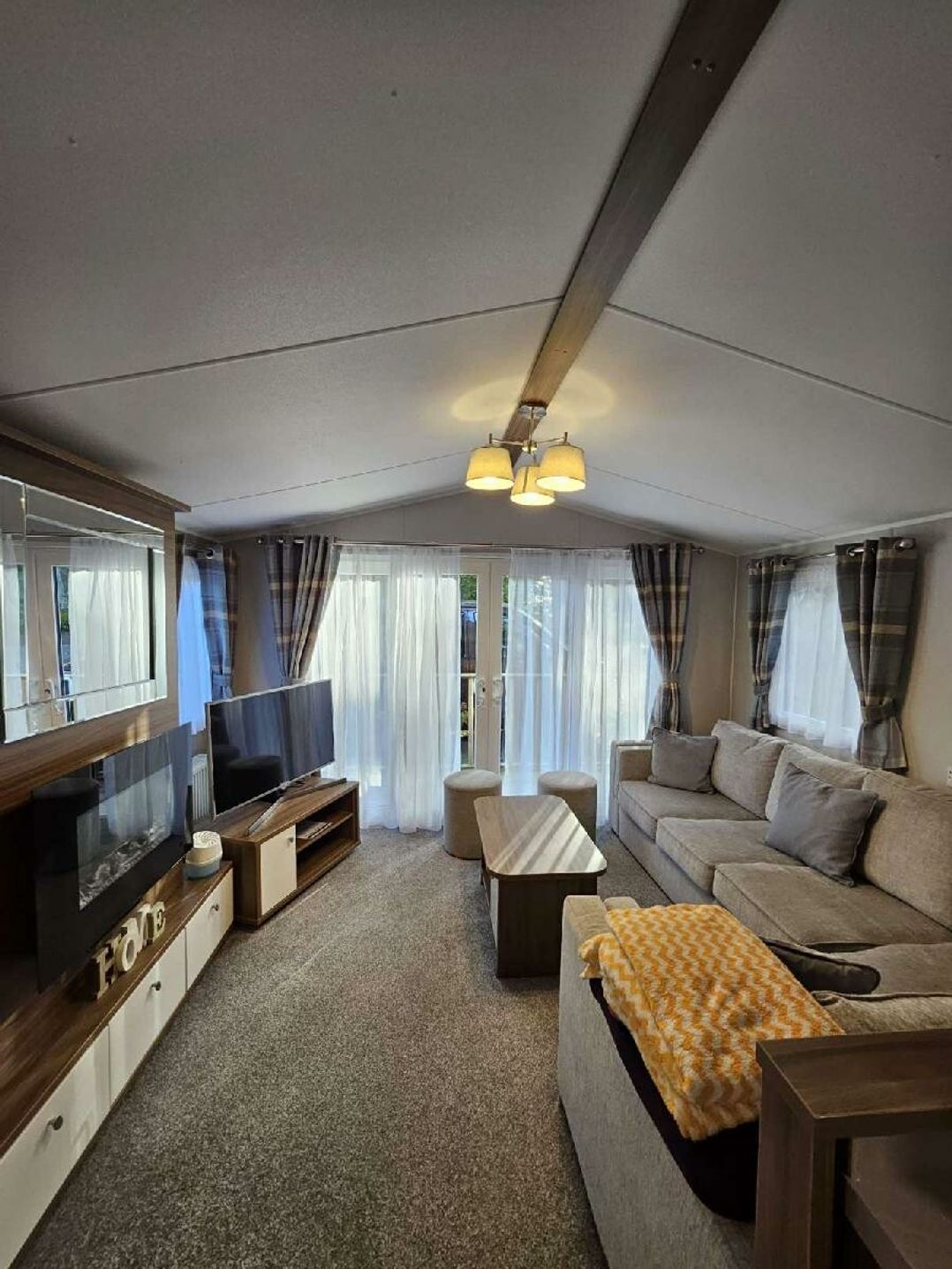 Aberdunant Hall Holiday Park - Holiday Accommodation 22358