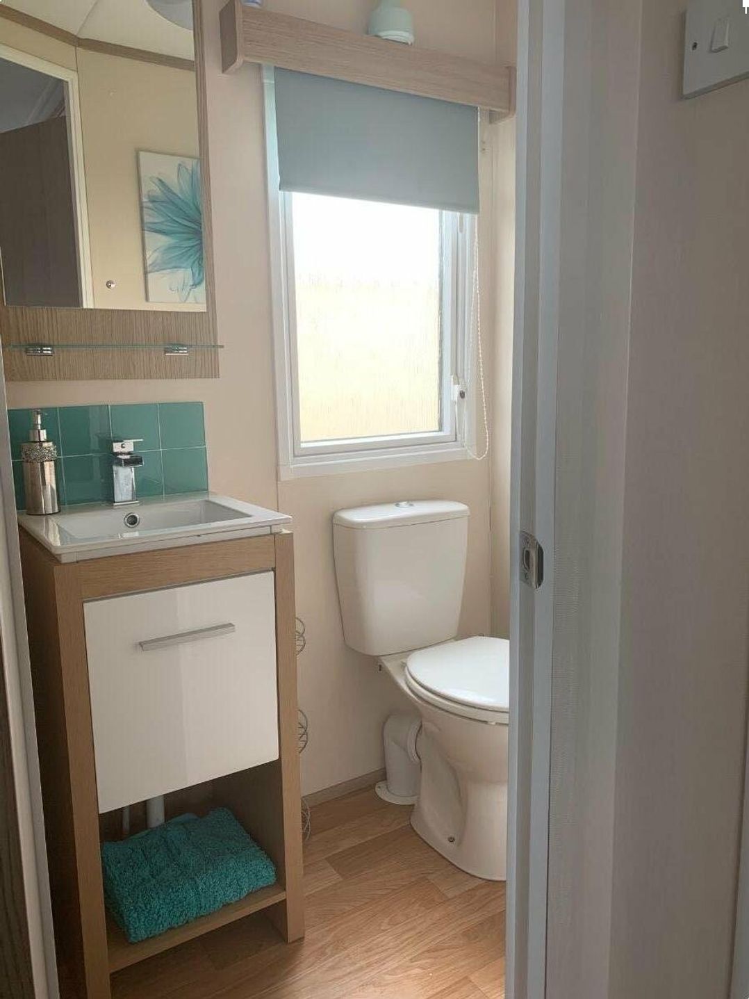 Hayling Island Holiday Park - Meadow Bay Villages - Holiday Accommodation 2399