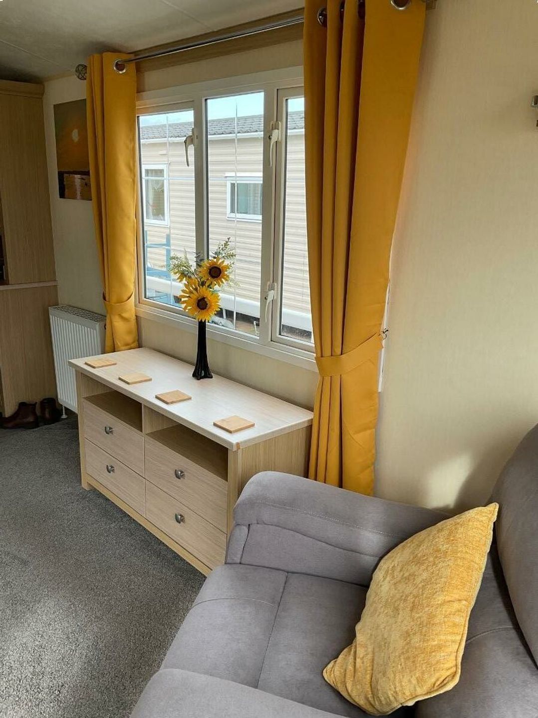 Golden Gate Holiday Centre - Holiday Accommodation 2837