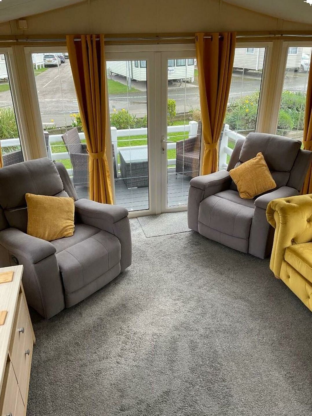 Golden Gate Holiday Centre - Holiday Accommodation 2837