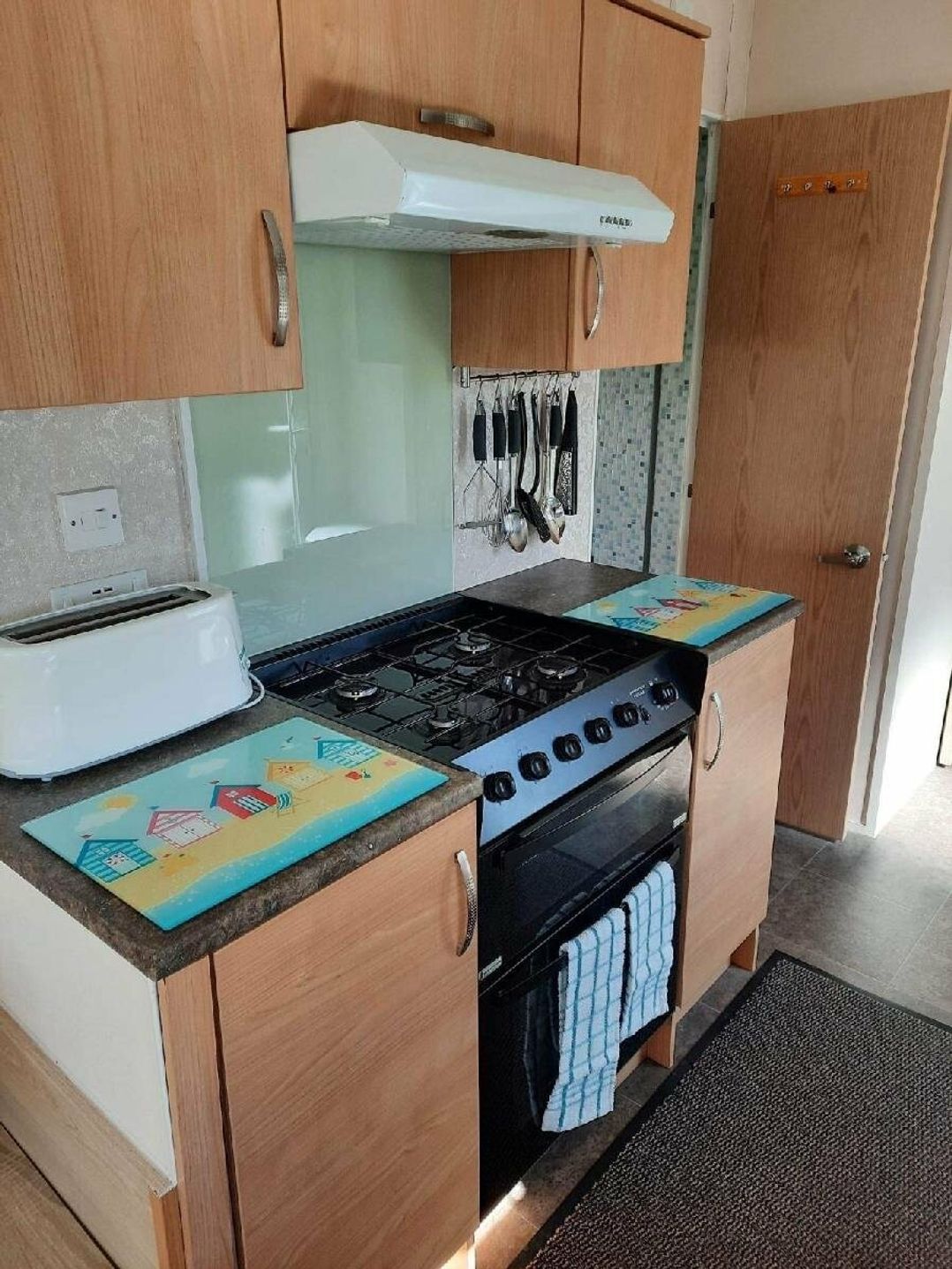 Looe Bay Holiday Park - Holiday Accommodation 2972