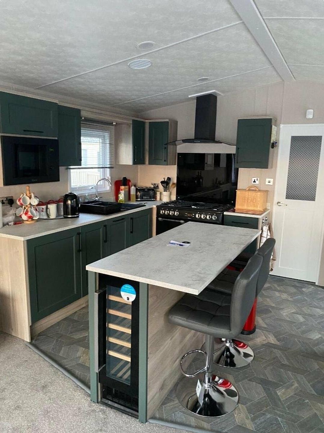 Seashore Holiday Park - Holiday Accommodation 339