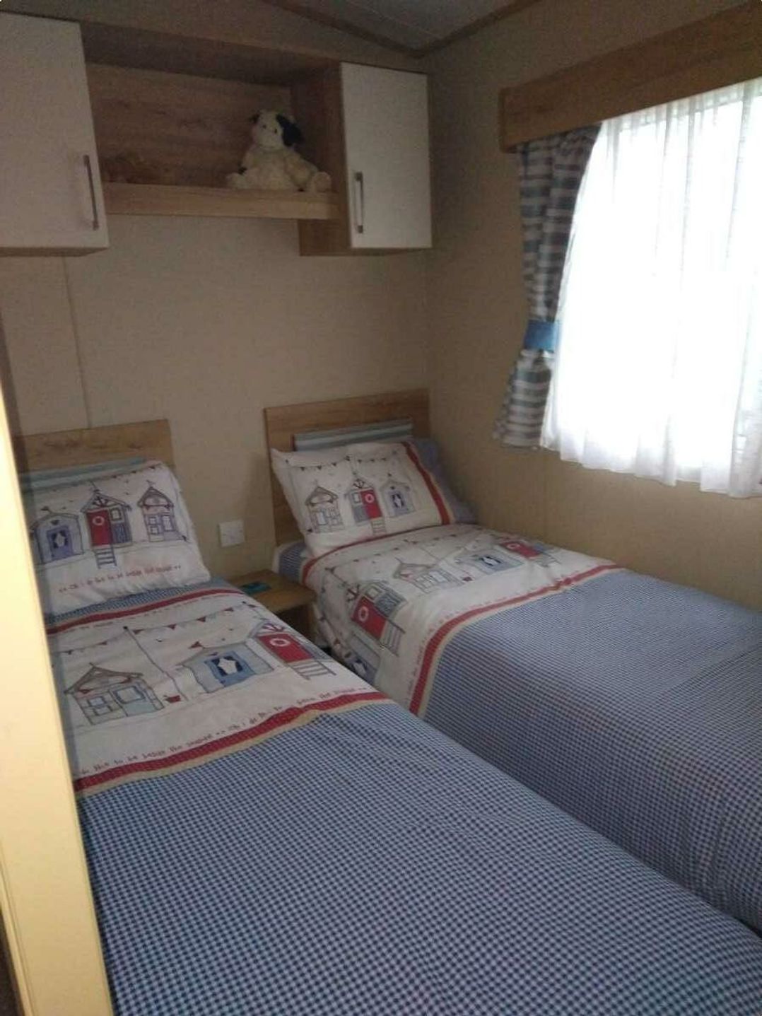 Cayton Bay Caravan Park - Holiday Accommodation 560