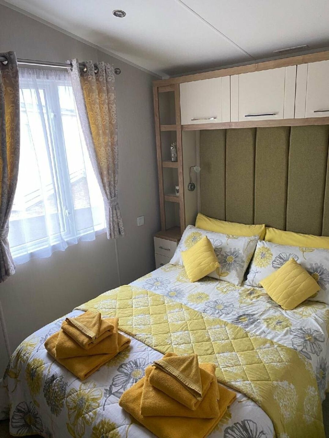 Tattershall Lakes Country Park - Holiday Accommodation 7565