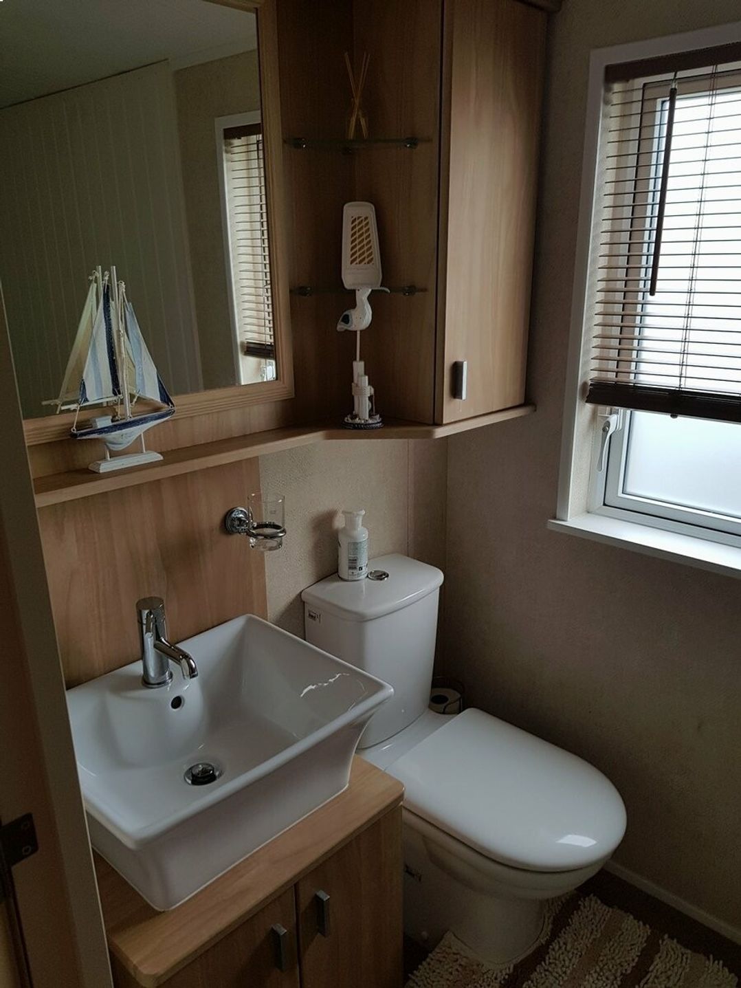 Red Lion Holiday Park - Holiday Accommodation 7608