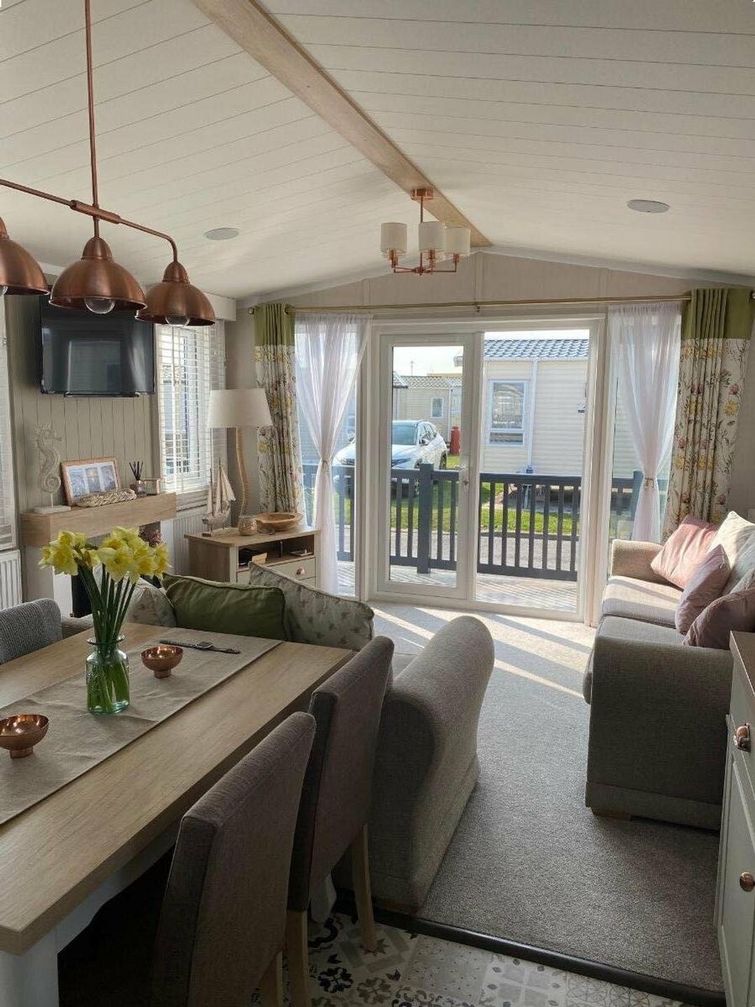 Trecco Bay - Holiday Accommodation 7817