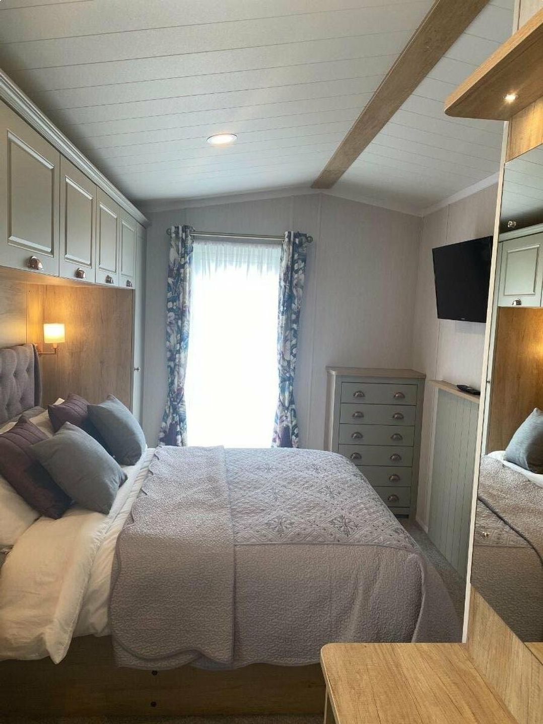 Trecco Bay - Holiday Accommodation 7817