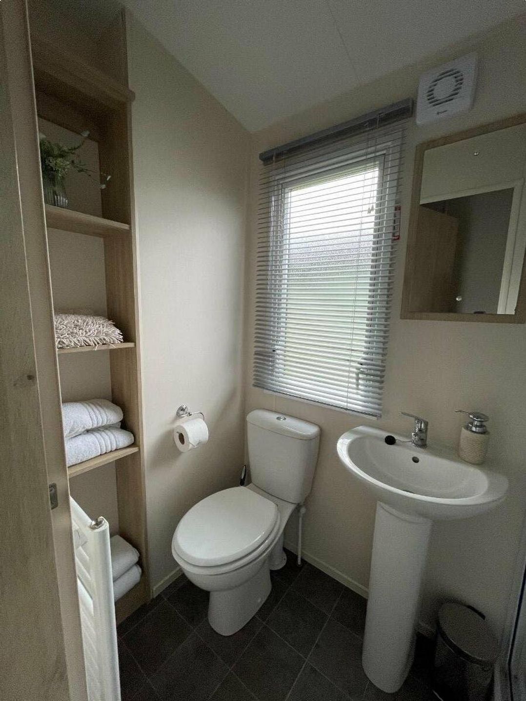 Lido Leisure Park - Holiday Accommodation 7915