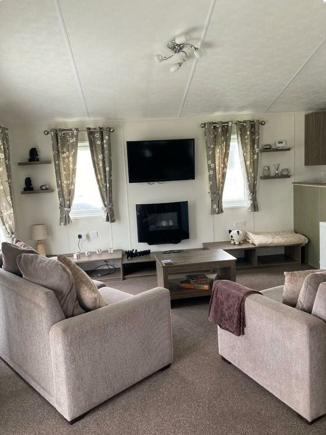 White Acres Holiday Park - Holiday Accommodation 8002