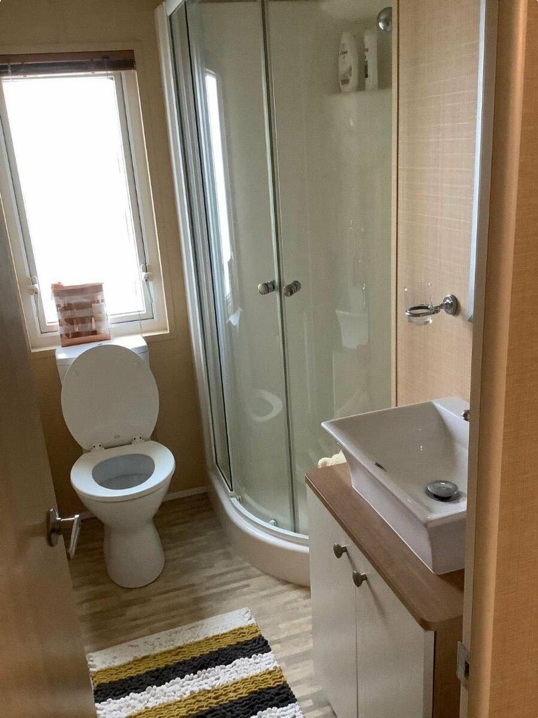 Manor Park Holiday Village - Holiday Accommodation 8252