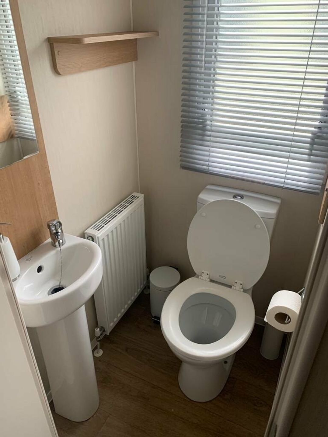 Caister Holiday Park - Holiday Accommodation 8272