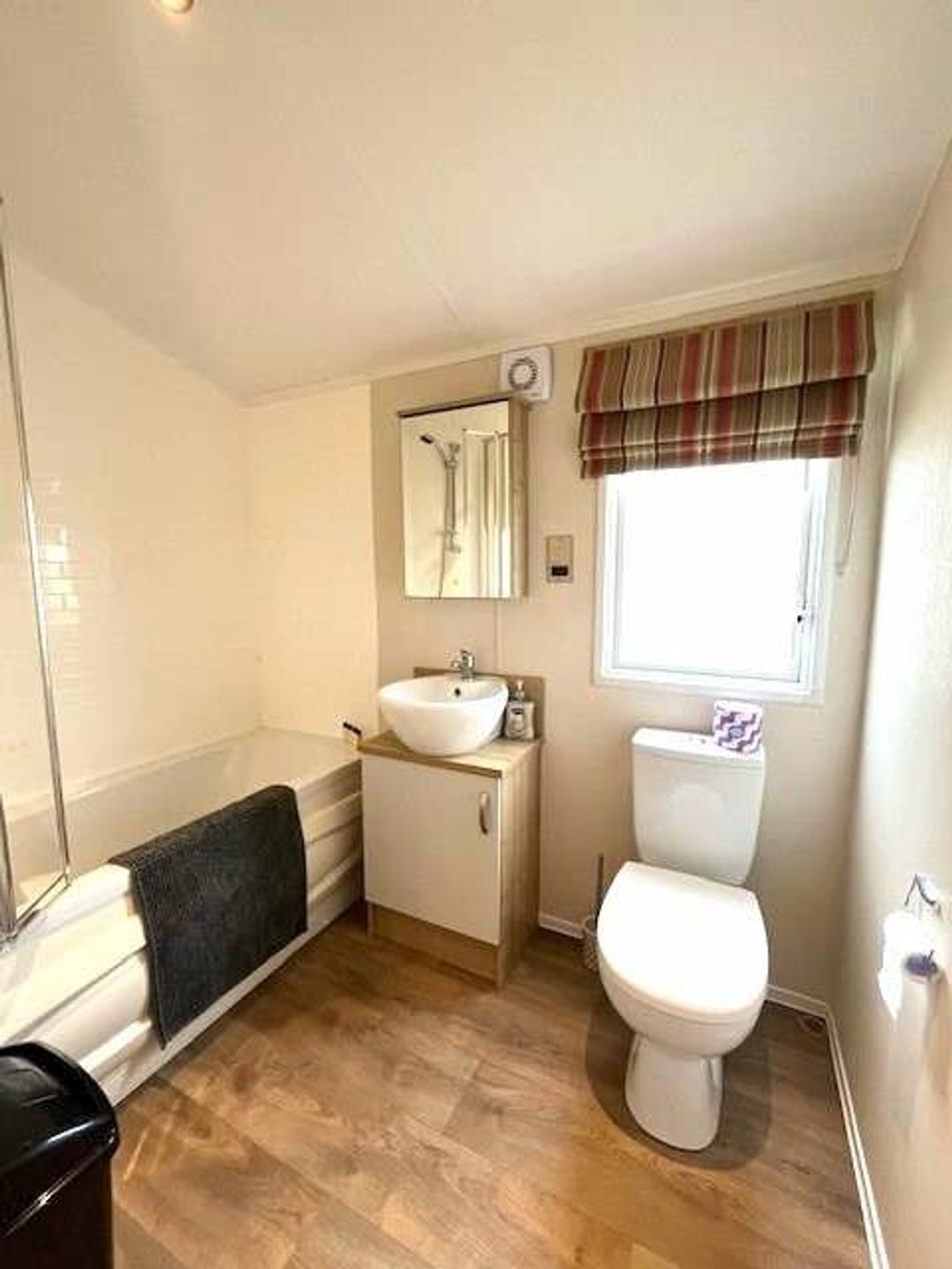Manor Park Holiday Village - Holiday Accommodation 8689