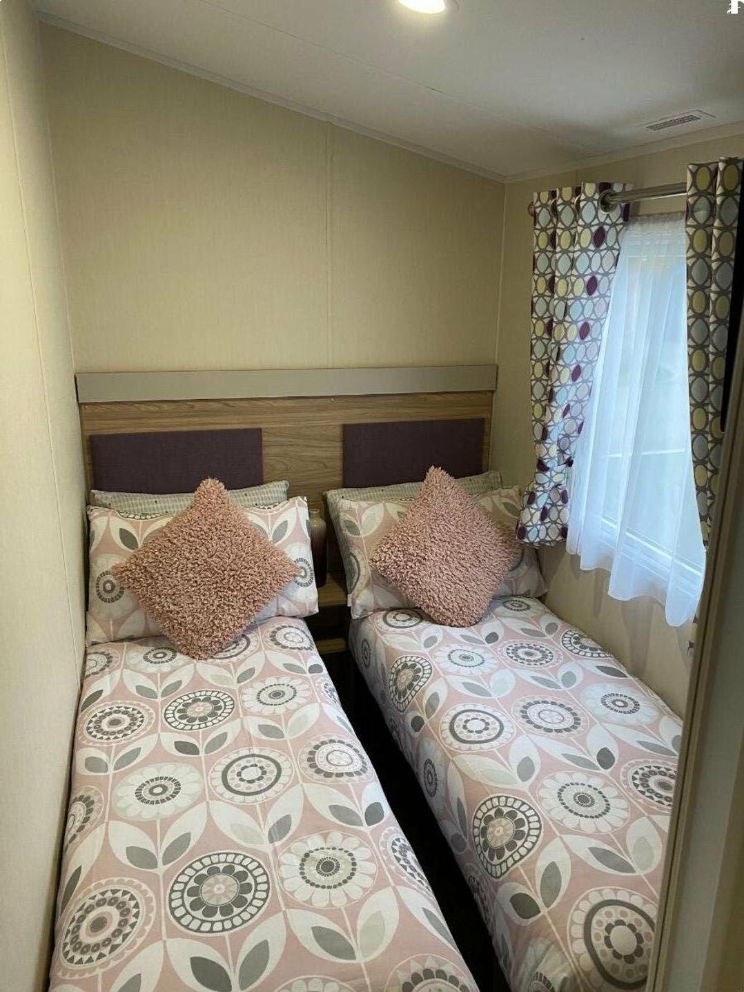 Tattershall Lakes Country Park - Holiday Accommodation 8859