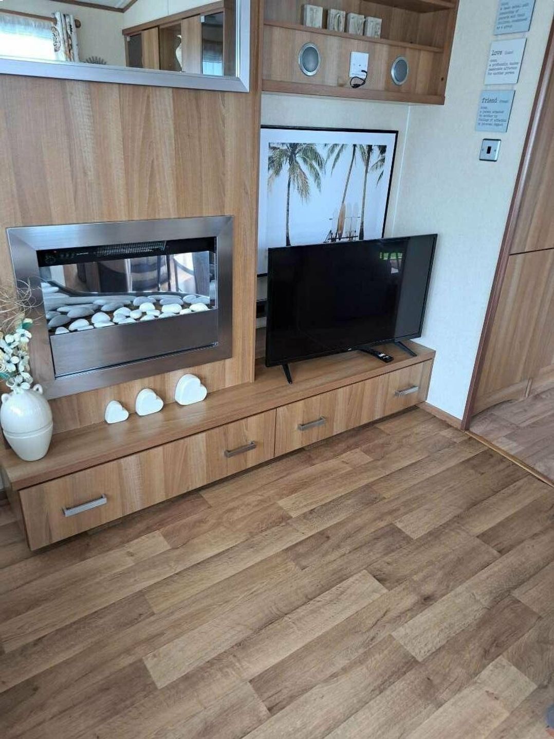 Ty Mawr Holiday Park - Holiday Accommodation 946