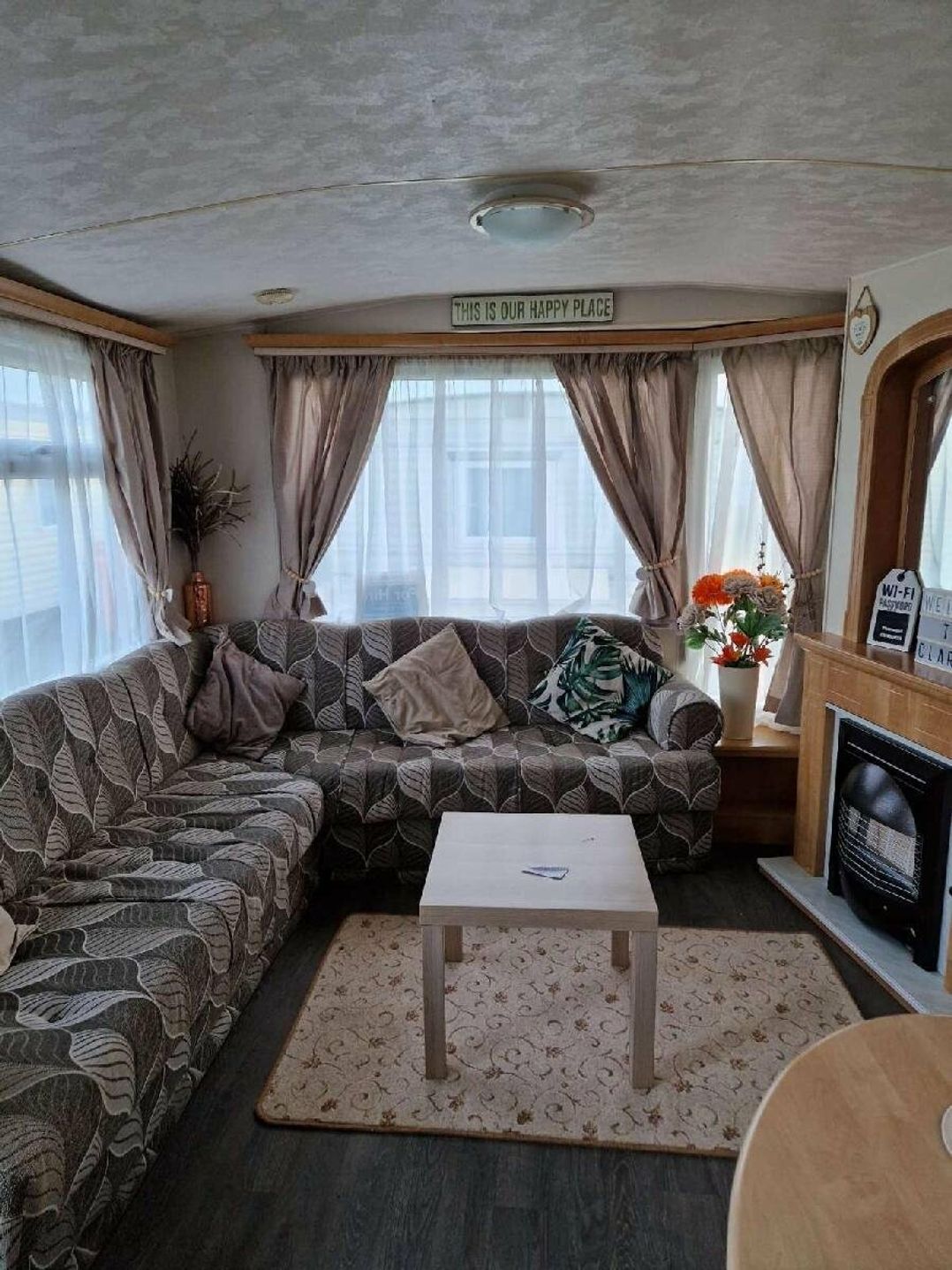 Happy Days Holiday Homes - Holiday Accommodation 9687