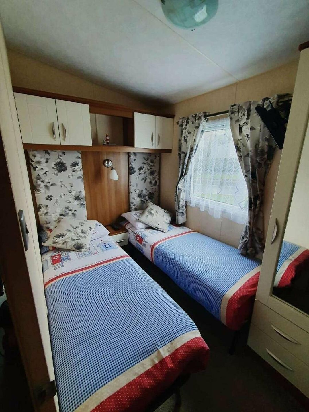 Marton Mere Holiday Village - Holiday Accommodation 9695