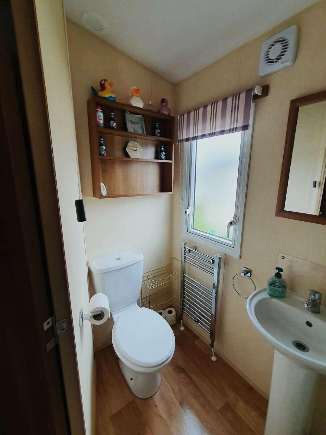 Marton Mere Holiday Village - Holiday Accommodation 9695