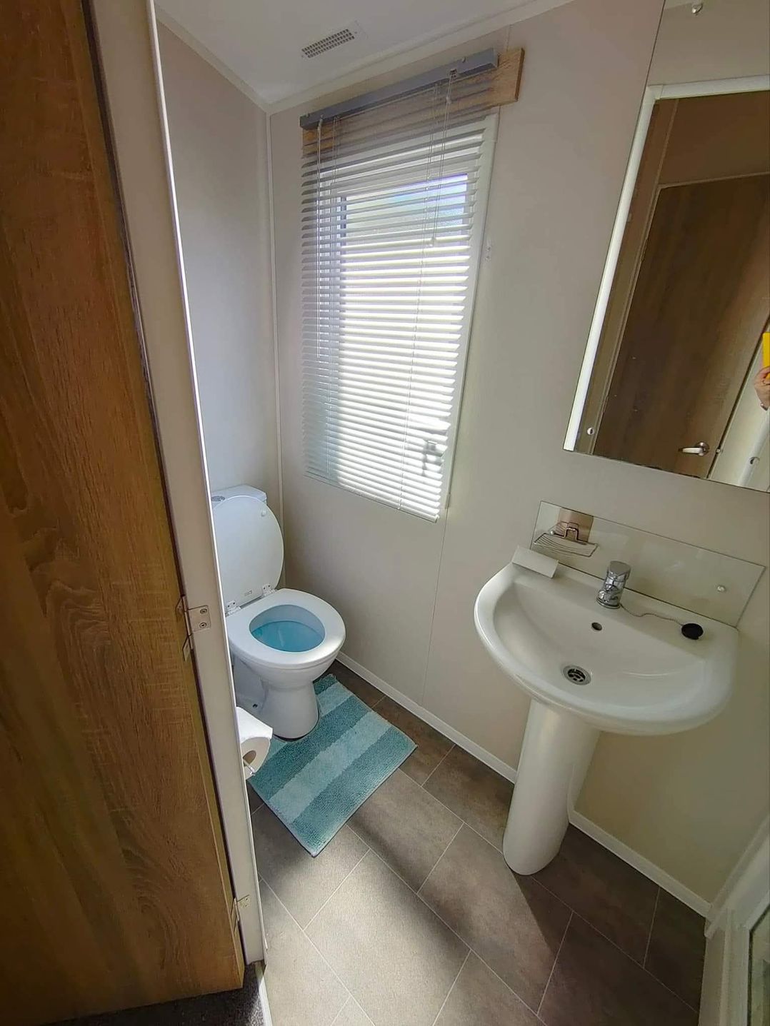 Clarach Bay Holiday Village W18