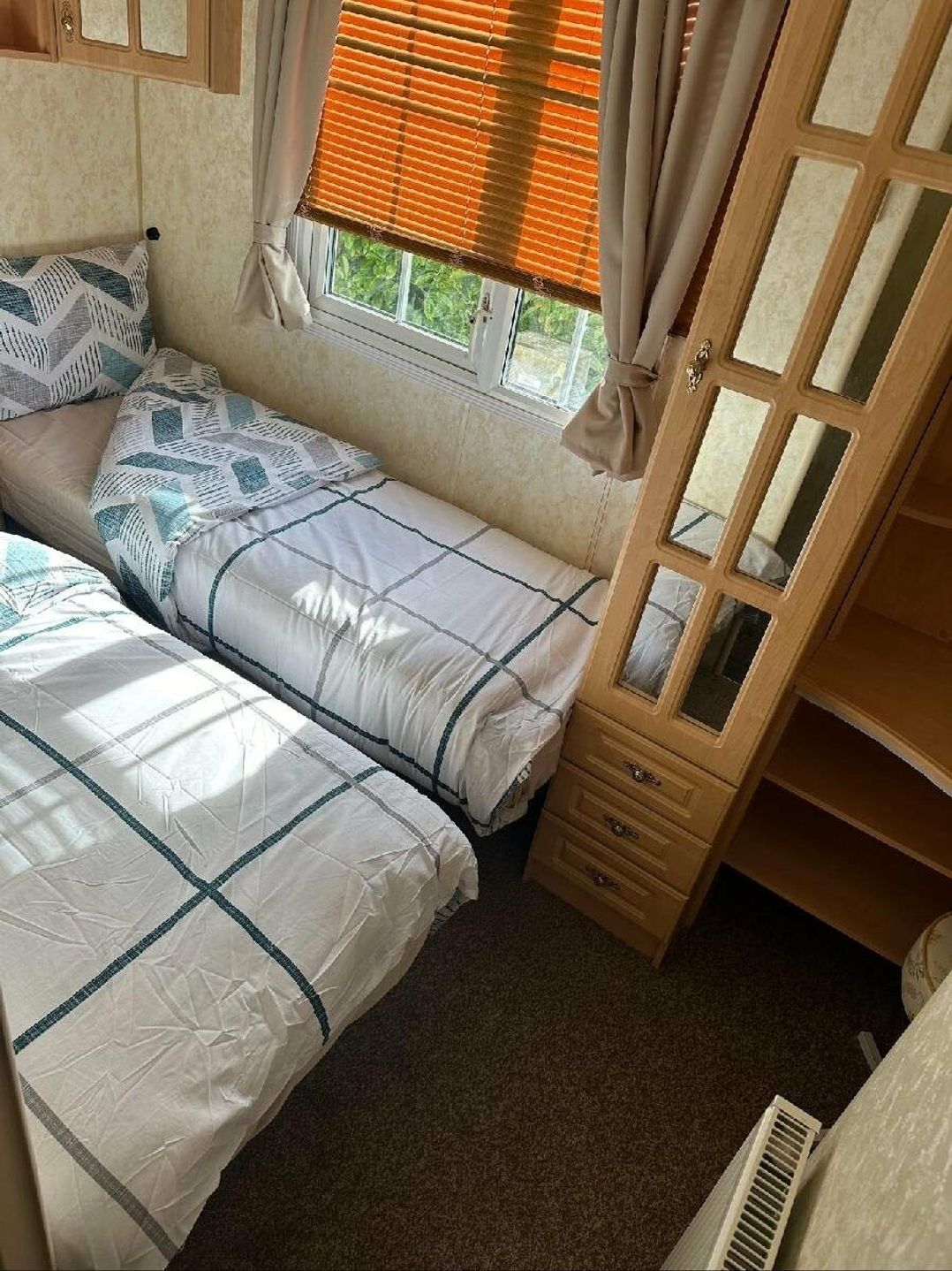 Waterside Leisure Park - Holiday Accommodation 20175