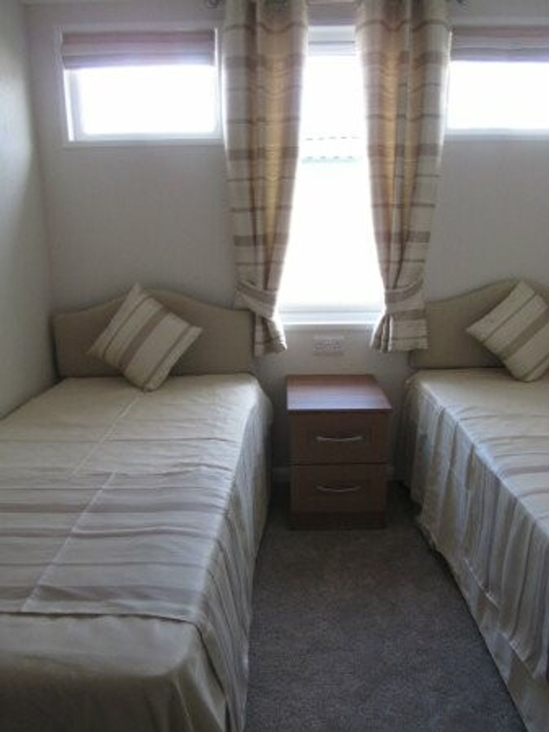 Waterside, Paignton - Holiday Accommodation 1054