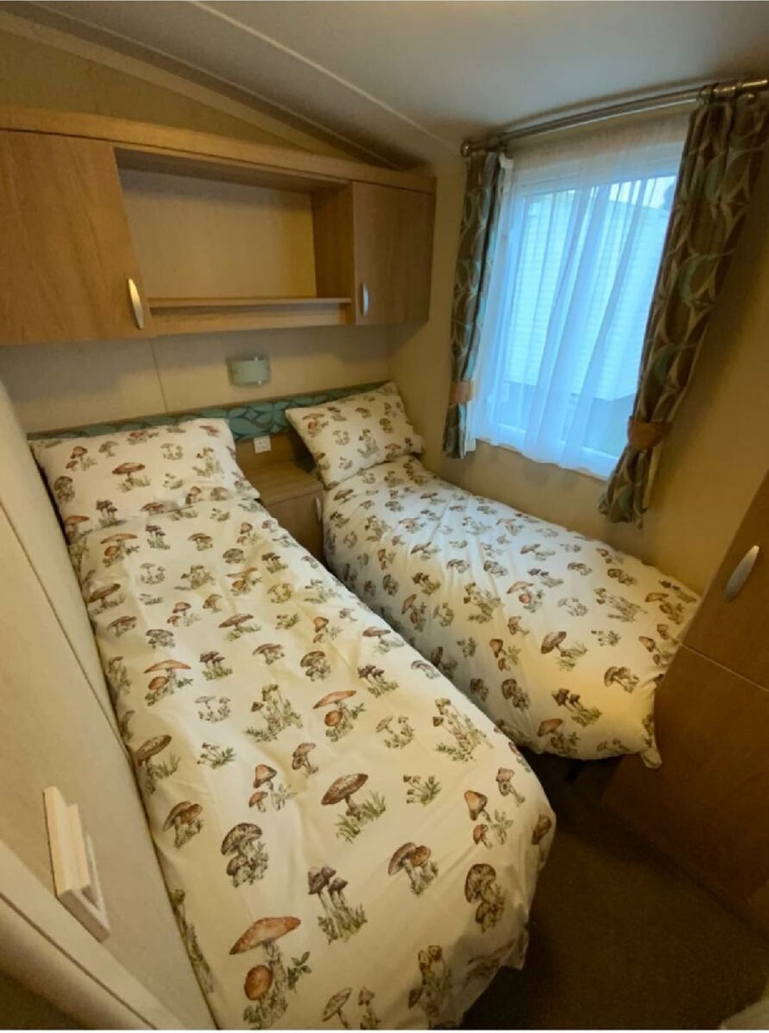 Caister Holiday Park - Holiday Accommodation 21575