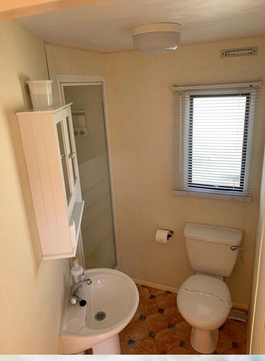 Silver Beach Caravan Park - Holiday Accommodation 13801