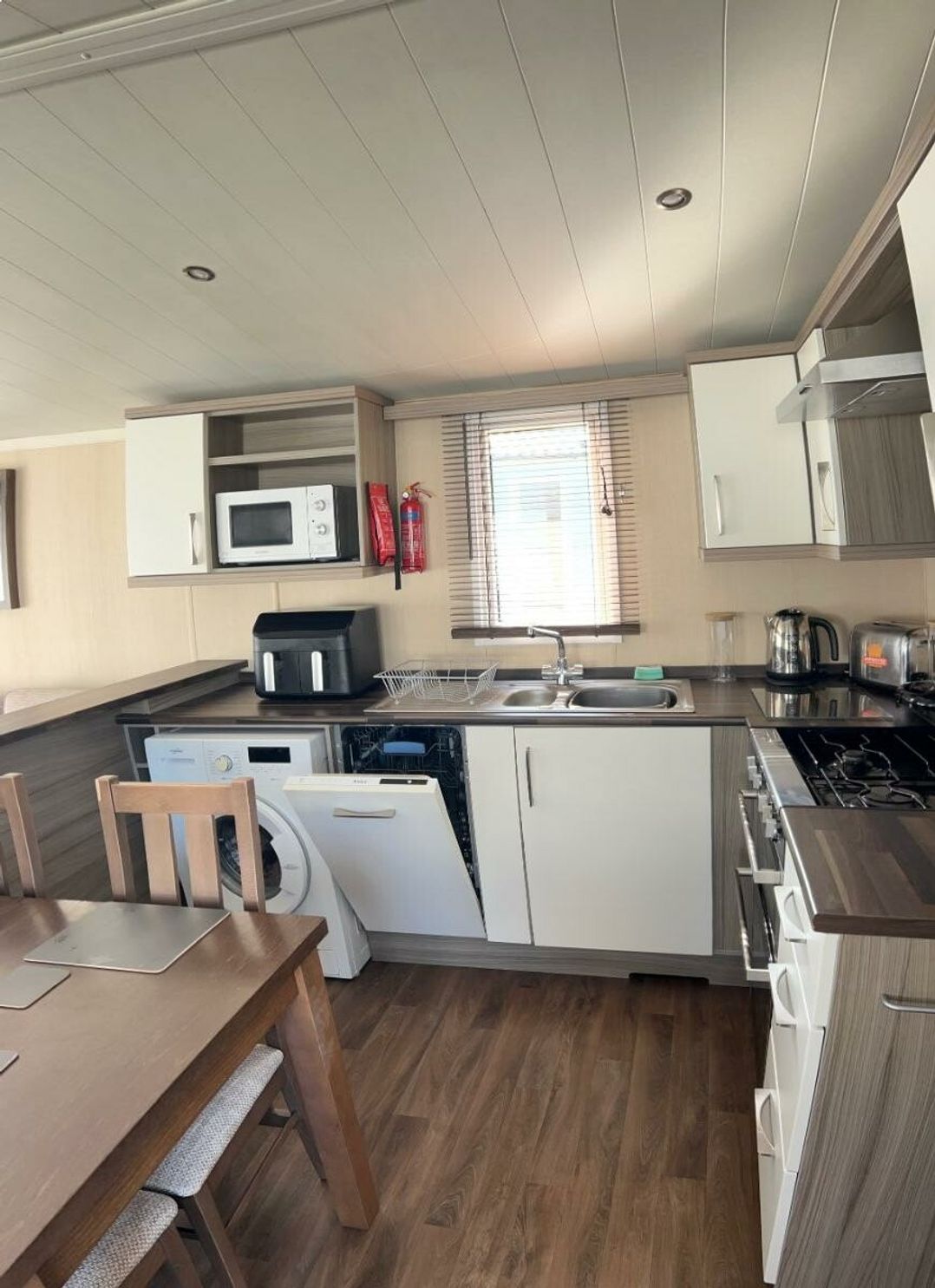Marton Mere Holiday Village - Holiday Accommodation 21719