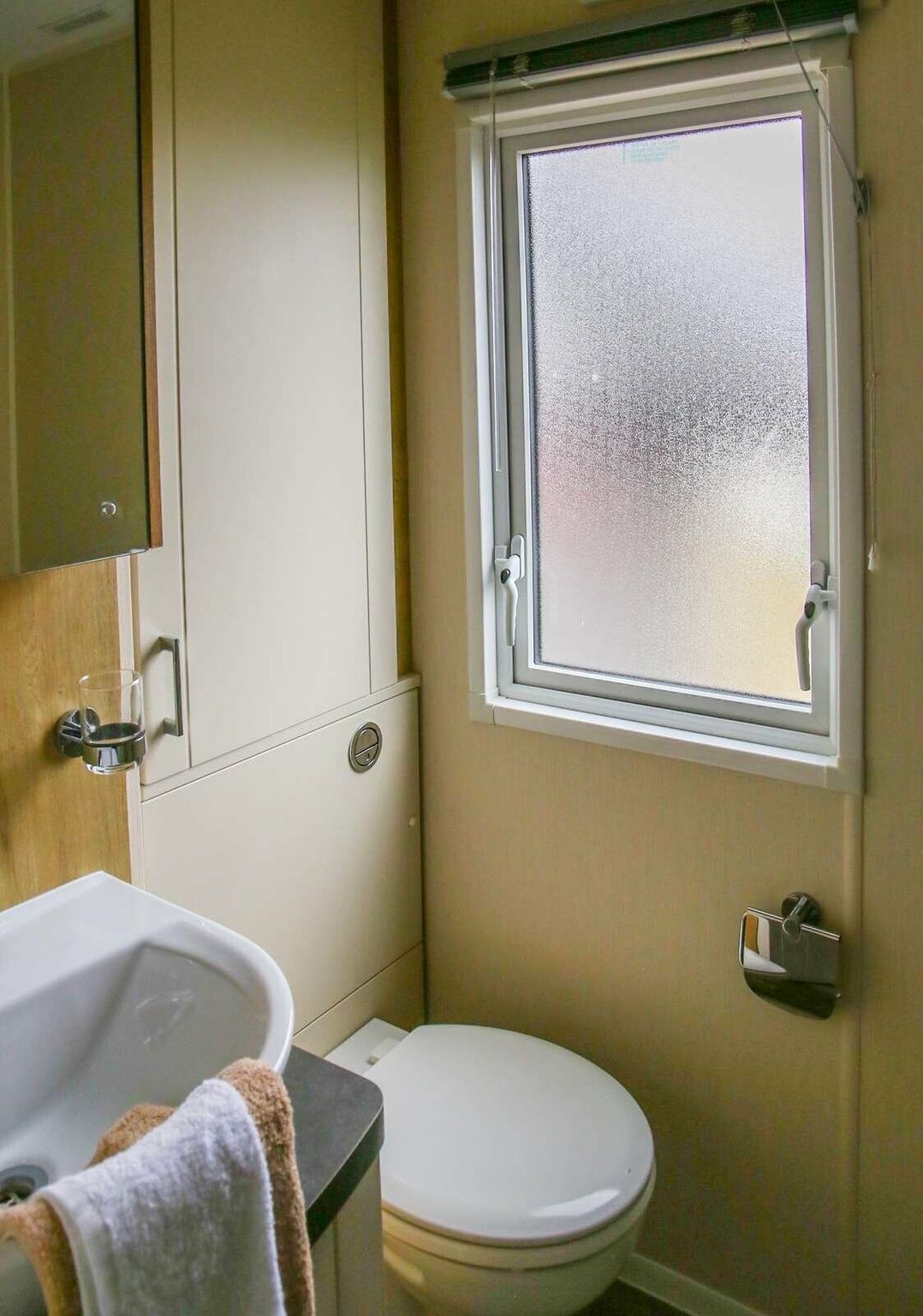 Hoburne Naish - Holiday Accommodation 9884