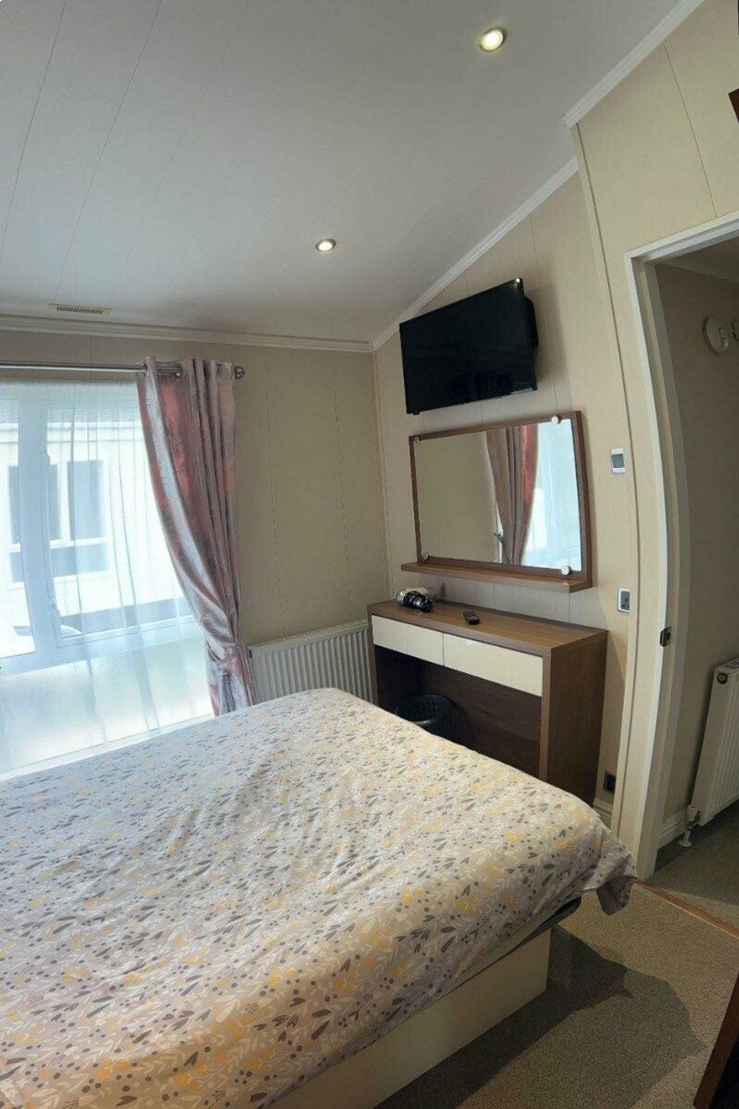 Marton Mere Holiday Village - Holiday Accommodation 20983