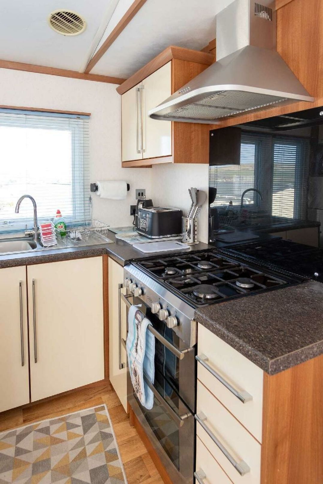 Swanage Bay View - Holiday Accommodation 21716