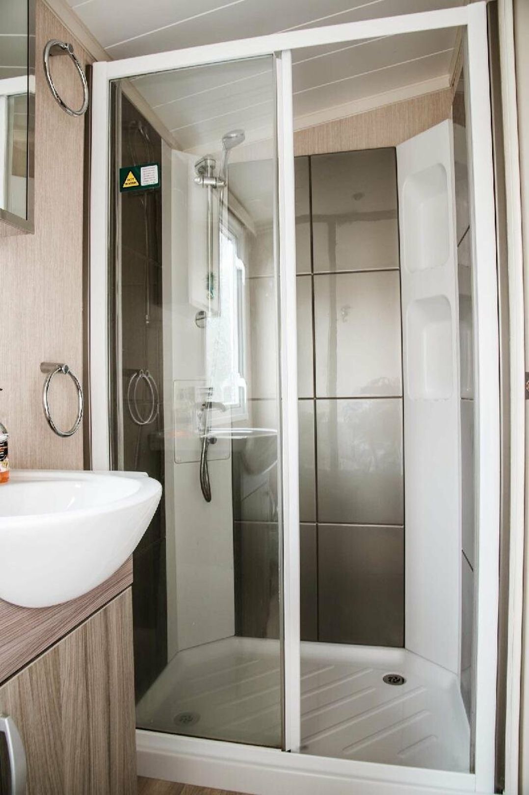 Black Beck Farm - Holiday Accommodation 1212