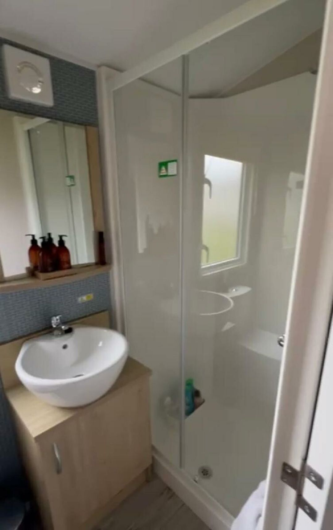 Hafan y Mor Haven - Holiday Accommodation 21809