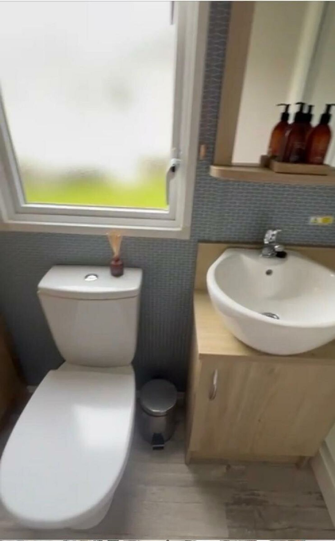 Hafan y Mor Haven - Holiday Accommodation 21809