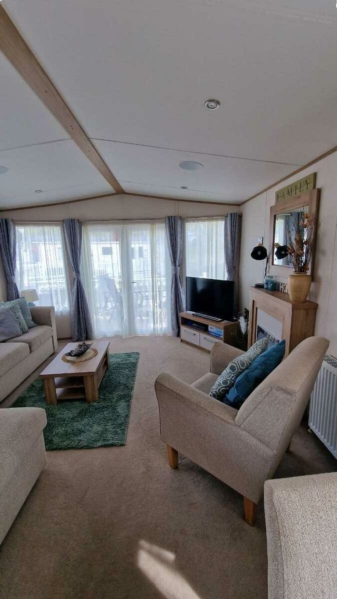 Tattershall Lakes Country Park - Holiday Accommodation 21135